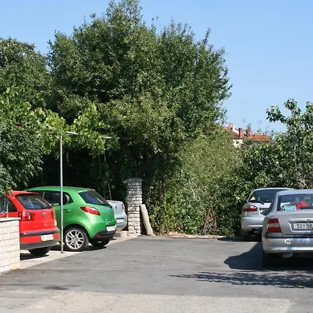 With A Parking Space - 6985 Appartement Pula