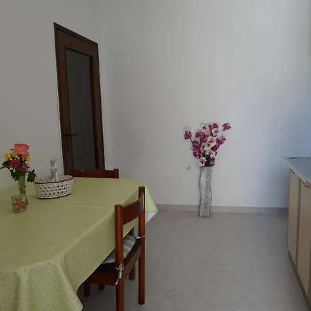 Apartments With A Parking Space Pula - 6985