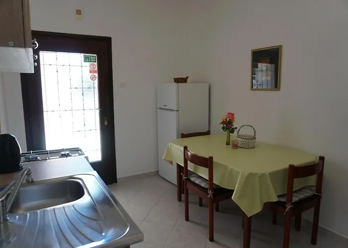 Apartman With A Parking Space - 6985